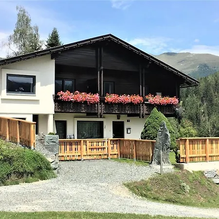Latschen - Fuer Grossfamilien, Firmen & Co. Horská chata Bad Kleinkirchheim