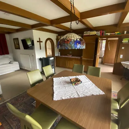 Latschen - Fuer Grossfamilien, Firmen & Co. Chalet